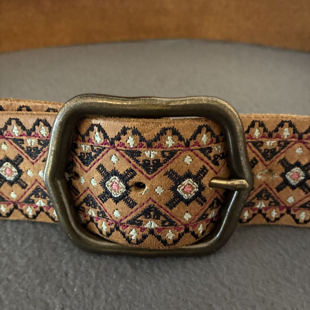 Lucky Brand Belt Womens Brown Embroidered Floral Leather Brass Buckle Size M - Picture 5 of 8